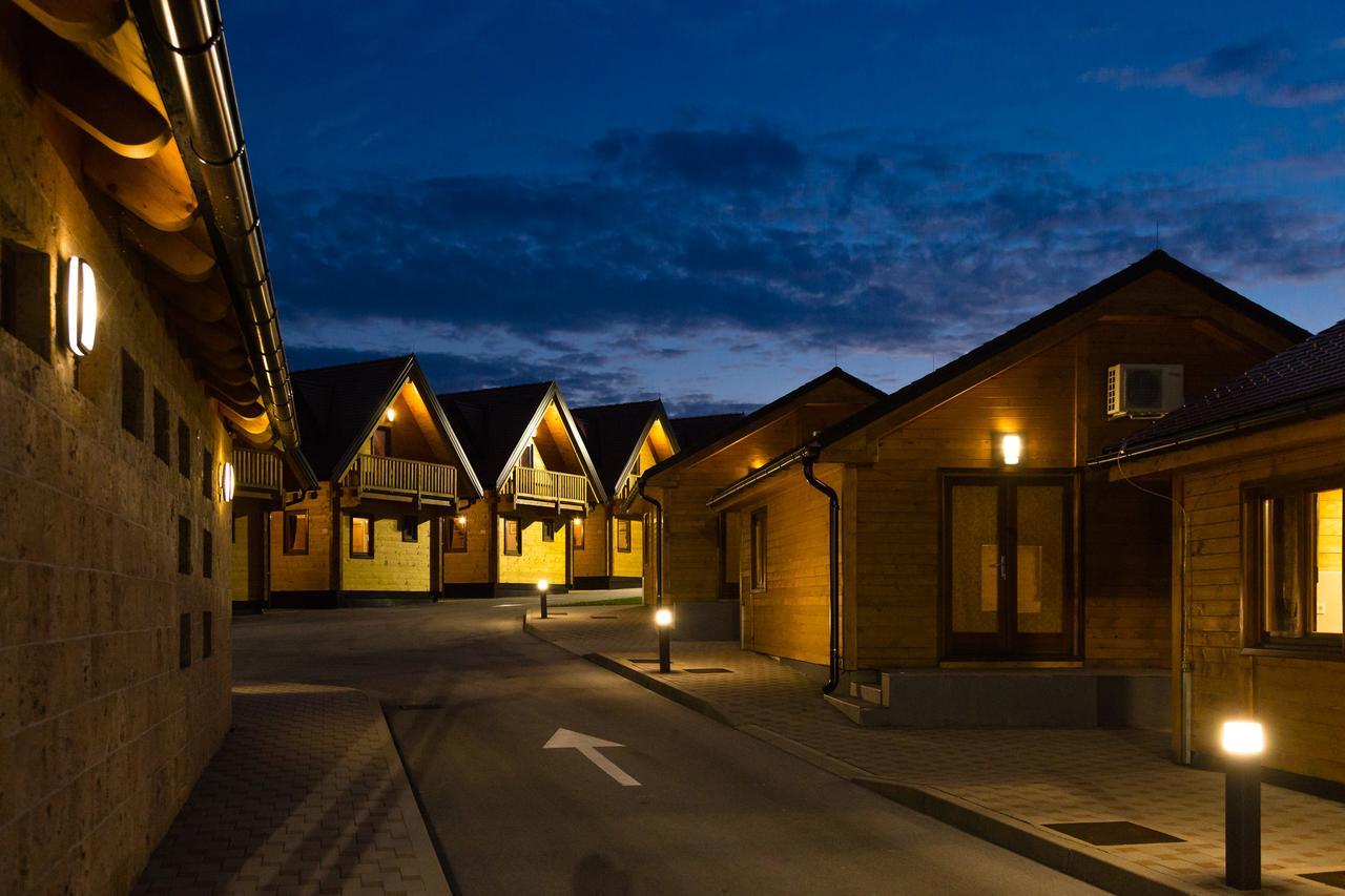 Holiday Park Macola Grabovac  Exteriör bild